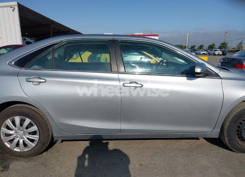 Photo 13 of 2017 Toyota Camry LE (VIN 4T1BF1FK0HU809990)