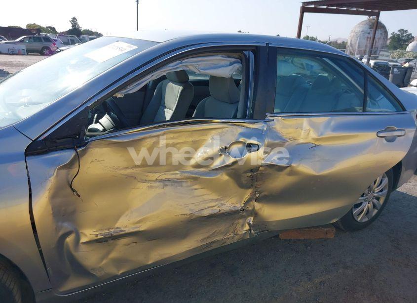 Photo 6 of 2017 Toyota Camry LE (VIN 4T1BF1FK0HU809990)