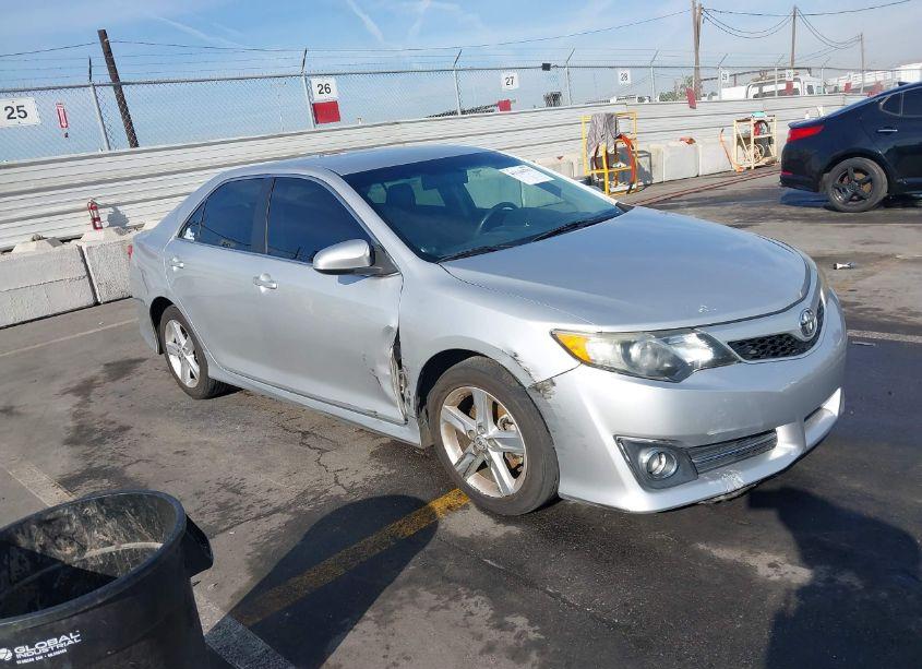 2012 Toyota Camry SE (VIN 4T1BF1FK1CU012821) main photo
