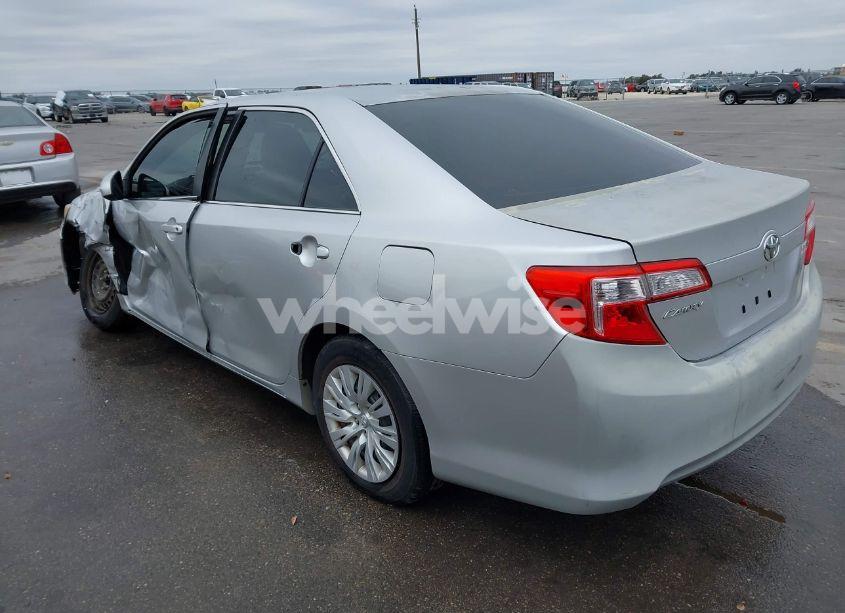 Photo 3 of 2012 Toyota Camry LE (VIN 4T1BF1FK1CU025519)