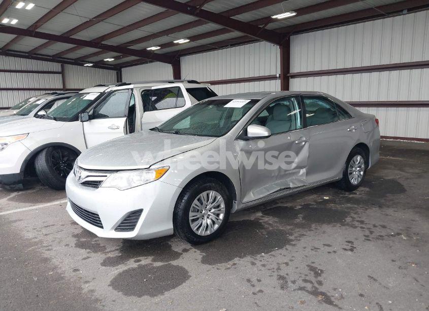 Photo 2 of 2012 Toyota Camry LE (VIN 4T1BF1FK1CU029876)