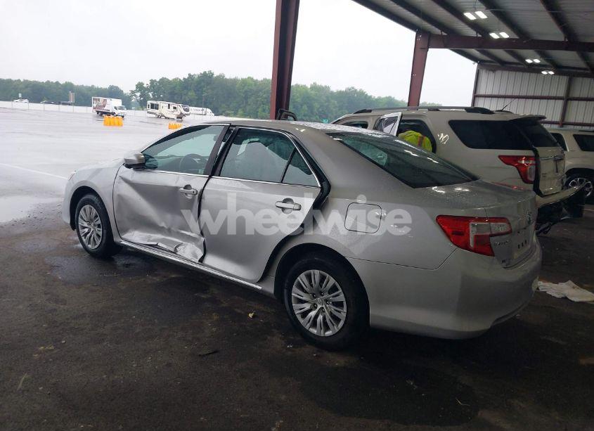 Photo 3 of 2012 Toyota Camry LE (VIN 4T1BF1FK1CU029876)