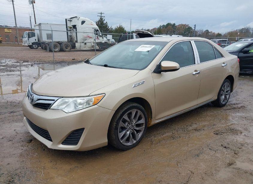 Photo 2 of 2012 Toyota Camry LE (VIN 4T1BF1FK1CU037430)