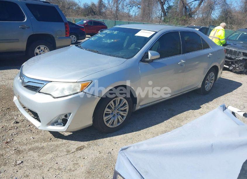Photo 2 of 2012 Toyota Camry LE (VIN 4T1BF1FK1CU059458)