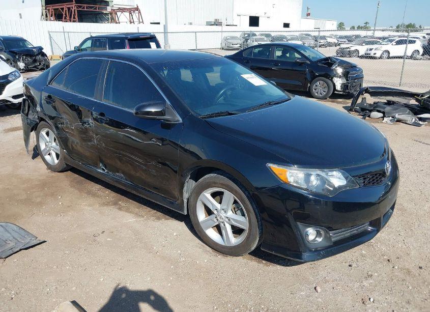 2012 Toyota Camry SE (VIN 4T1BF1FK1CU062831) main photo