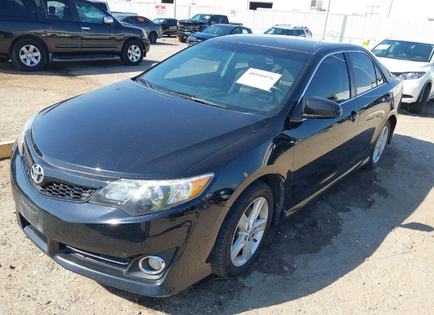 Photo 2 of 2012 Toyota Camry SE (VIN 4T1BF1FK1CU062831)