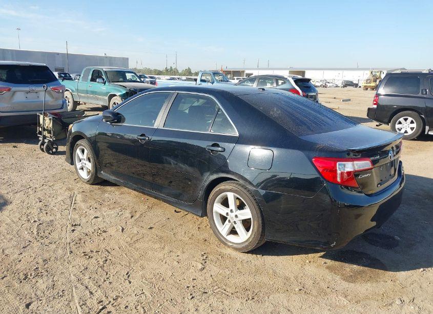 Photo 3 of 2012 Toyota Camry SE (VIN 4T1BF1FK1CU062831)