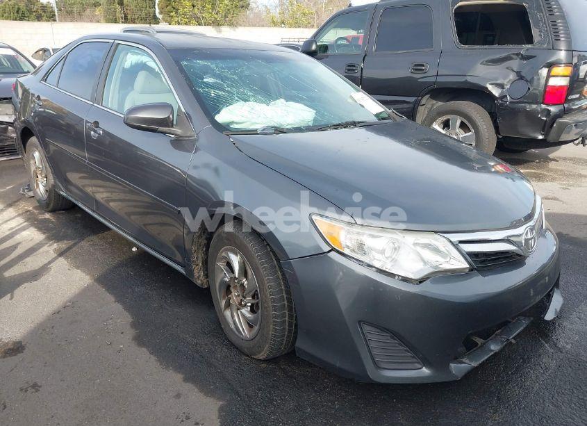 2012 Toyota Camry LE (VIN 4T1BF1FK1CU069584) main photo