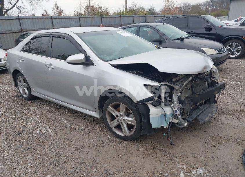 2012 Toyota Camry SE (VIN 4T1BF1FK1CU118606) main photo