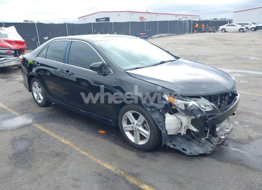 2012 Toyota Camry SE (VIN 4T1BF1FK1CU132859) main photo