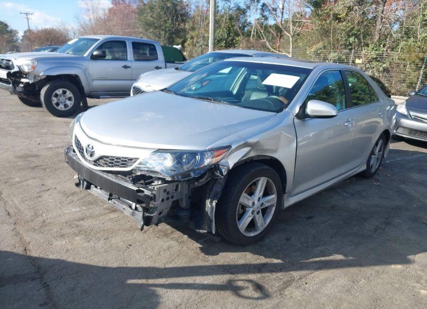 Photo 2 of 2012 Toyota Camry SE (VIN 4T1BF1FK1CU149810)