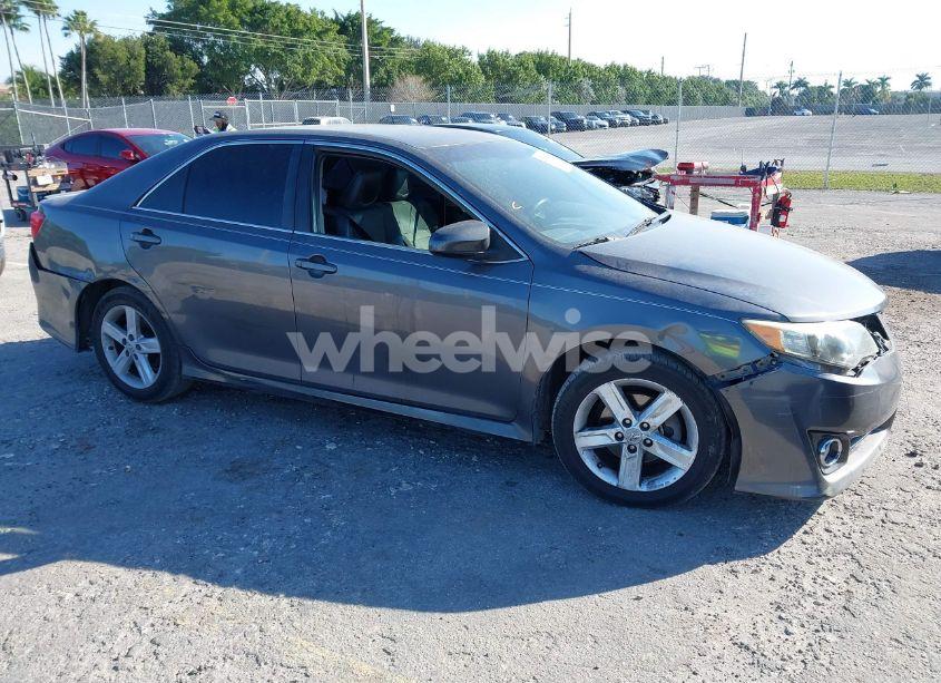 2012 Toyota Camry SE (VIN 4T1BF1FK1CU170009) main photo