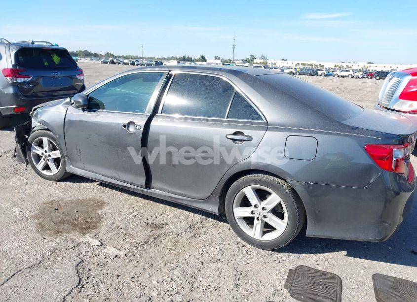 Photo 3 of 2012 Toyota Camry SE (VIN 4T1BF1FK1CU170009)