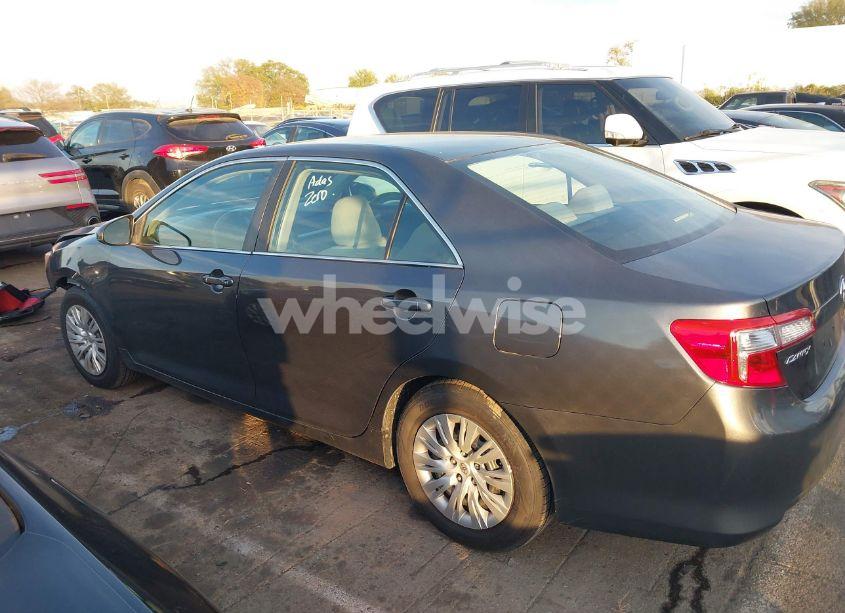 Photo 14 of 2012 Toyota Camry L (VIN 4T1BF1FK1CU501932)