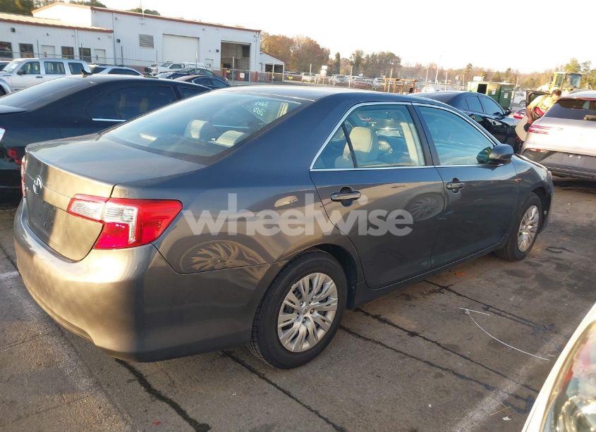 Photo 4 of 2012 Toyota Camry L (VIN 4T1BF1FK1CU501932)
