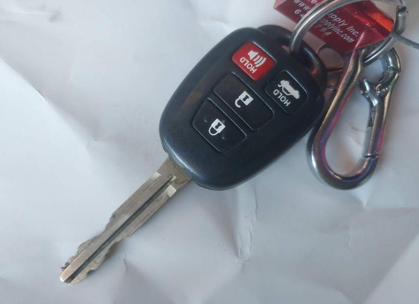 Photo 11 of 2012 Toyota Camry SE (VIN 4T1BF1FK1CU510856)