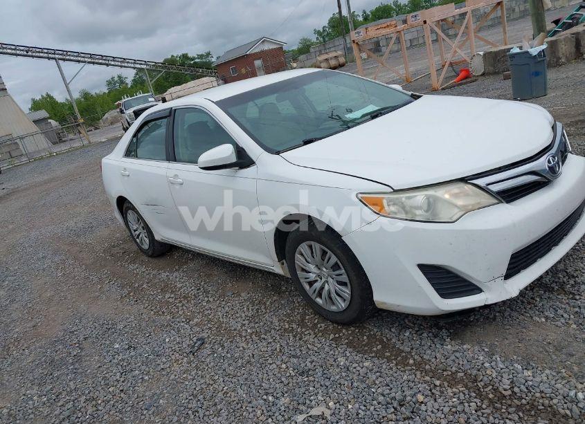 2012 Toyota Camry LE (VIN 4T1BF1FK1CU532002) main photo
