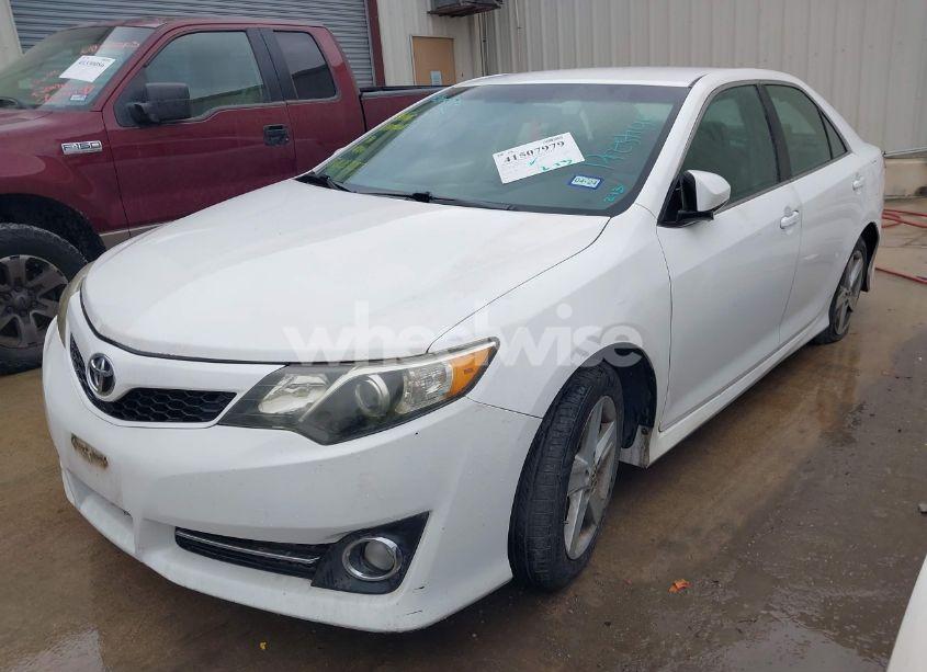Photo 2 of 2012 Toyota Camry SE (VIN 4T1BF1FK1CU544747)