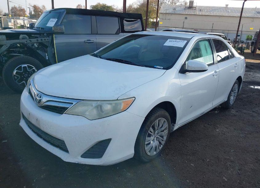 Photo 2 of 2012 Toyota Camry LE (VIN 4T1BF1FK1CU576811)