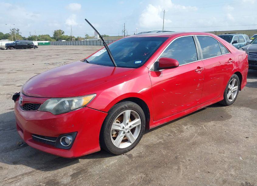 Photo 2 of 2012 Toyota Camry SE (VIN 4T1BF1FK1CU601870)
