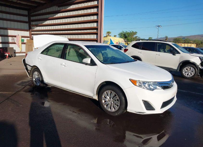 2013 Toyota Camry LE (VIN 4T1BF1FK1DU205181) main photo