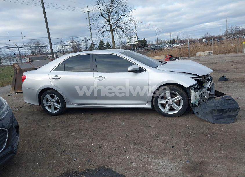 Photo 13 of 2013 Toyota Camry SE (VIN 4T1BF1FK1DU206993)