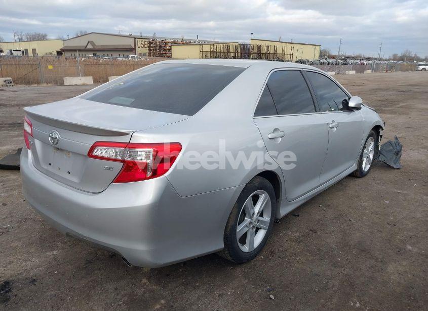 Photo 4 of 2013 Toyota Camry SE (VIN 4T1BF1FK1DU206993)