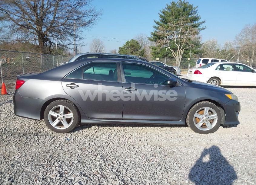 Photo 14 of 2013 Toyota Camry SE (VIN 4T1BF1FK1DU214074)