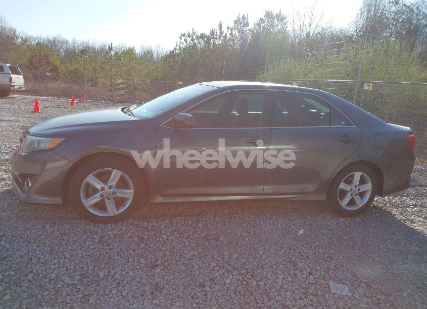 Photo 15 of 2013 Toyota Camry SE (VIN 4T1BF1FK1DU214074)