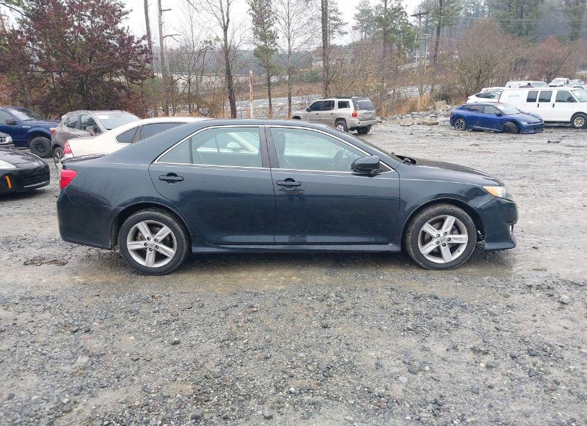 Photo 13 of 2013 Toyota Camry SE (VIN 4T1BF1FK1DU215225)