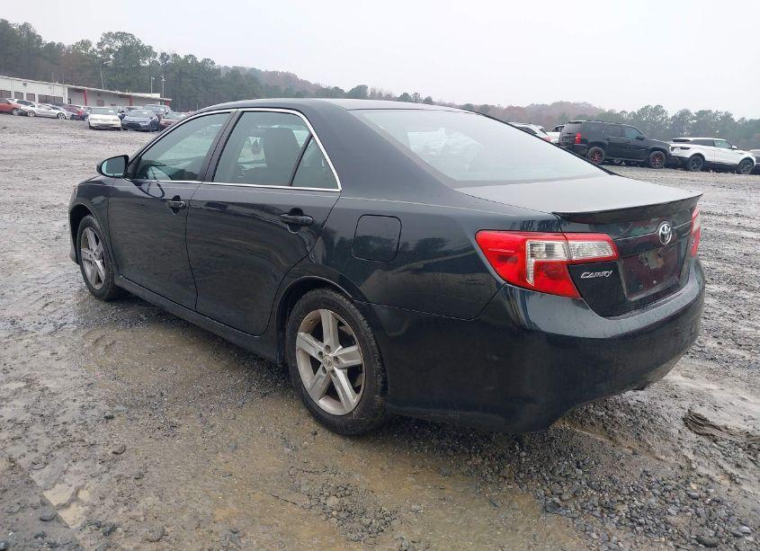 Photo 3 of 2013 Toyota Camry SE (VIN 4T1BF1FK1DU215225)