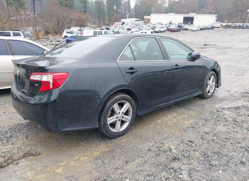 Photo 4 of 2013 Toyota Camry SE (VIN 4T1BF1FK1DU215225)