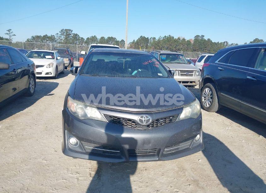 Photo 11 of 2013 Toyota Camry SE (VIN 4T1BF1FK1DU215306)