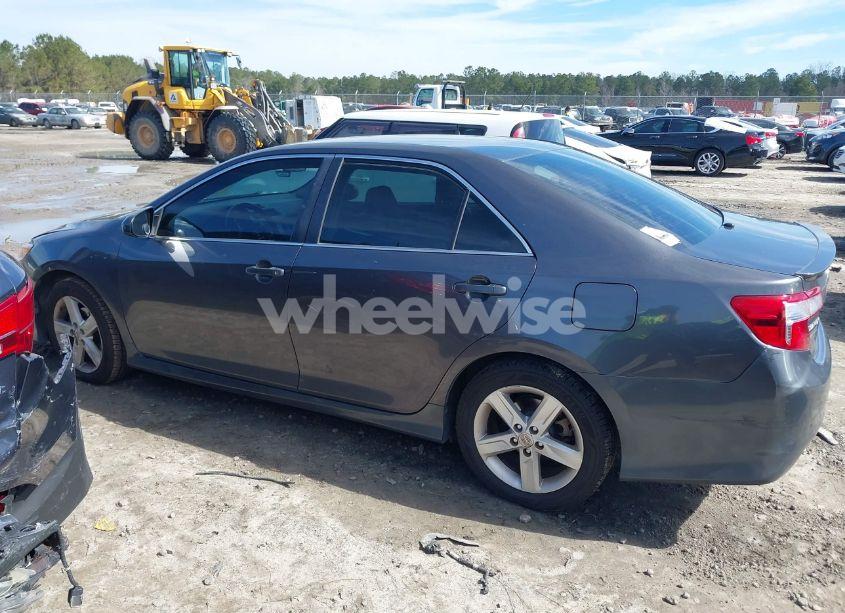 Photo 14 of 2013 Toyota Camry SE (VIN 4T1BF1FK1DU238097)