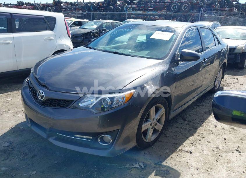 Photo 2 of 2013 Toyota Camry SE (VIN 4T1BF1FK1DU238097)