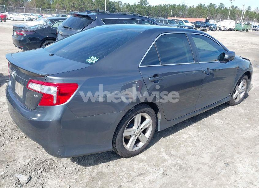 Photo 4 of 2013 Toyota Camry SE (VIN 4T1BF1FK1DU238097)
