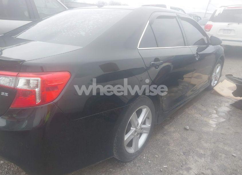 Photo 4 of 2013 Toyota Camry SE (VIN 4T1BF1FK1DU278311)