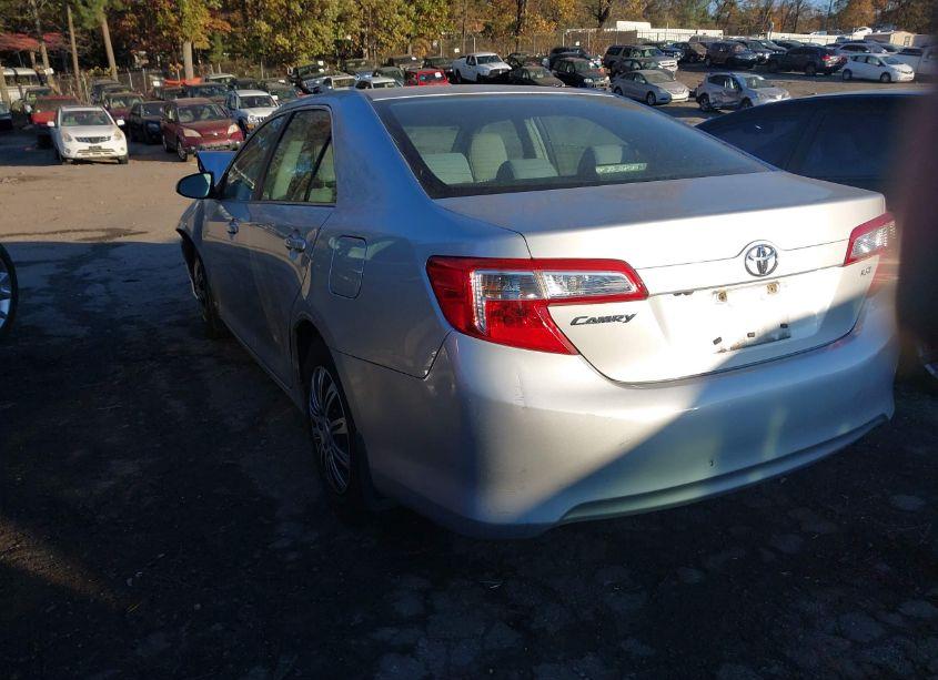Photo 3 of 2013 Toyota Camry LE (VIN 4T1BF1FK1DU279023)