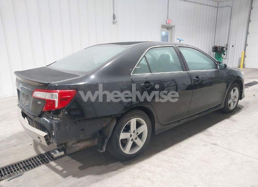 Photo 4 of 2013 Toyota Camry SE (VIN 4T1BF1FK1DU283766)