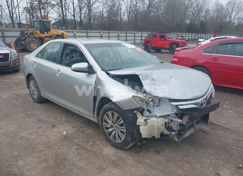 2013 Toyota Camry LE (VIN 4T1BF1FK1DU296842) main photo