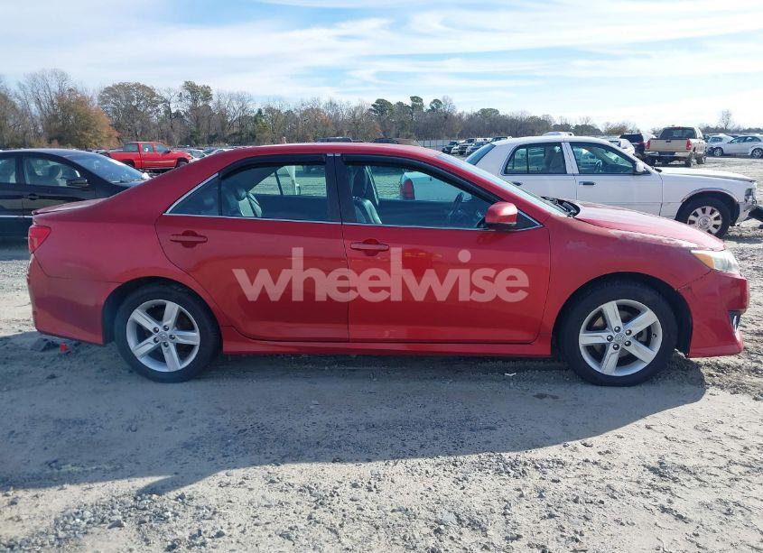 Photo 13 of 2013 Toyota Camry L/SE/LE/XLE (VIN 4T1BF1FK1DU640198)