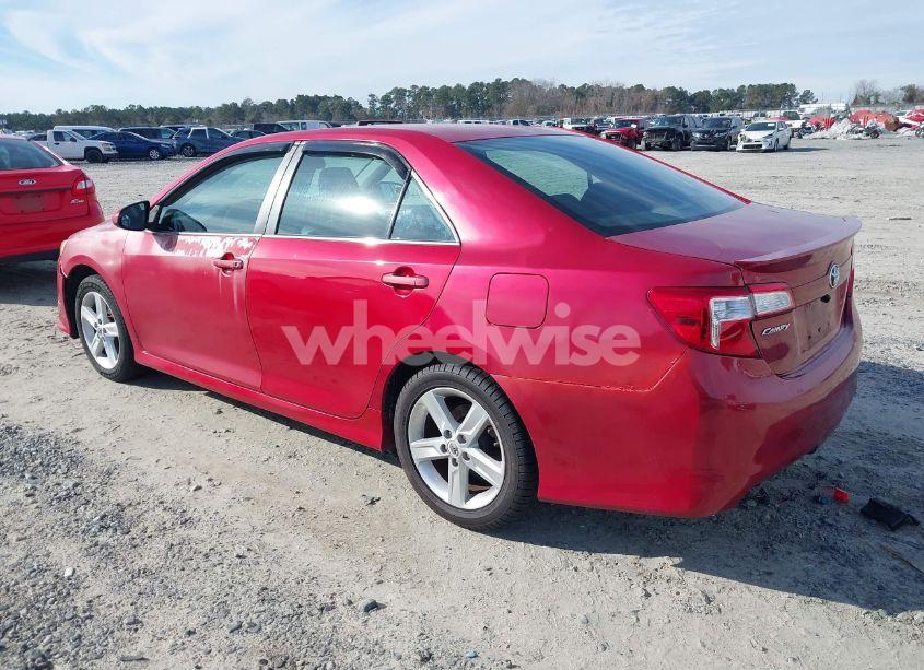 Photo 3 of 2013 Toyota Camry L/SE/LE/XLE (VIN 4T1BF1FK1DU640198)