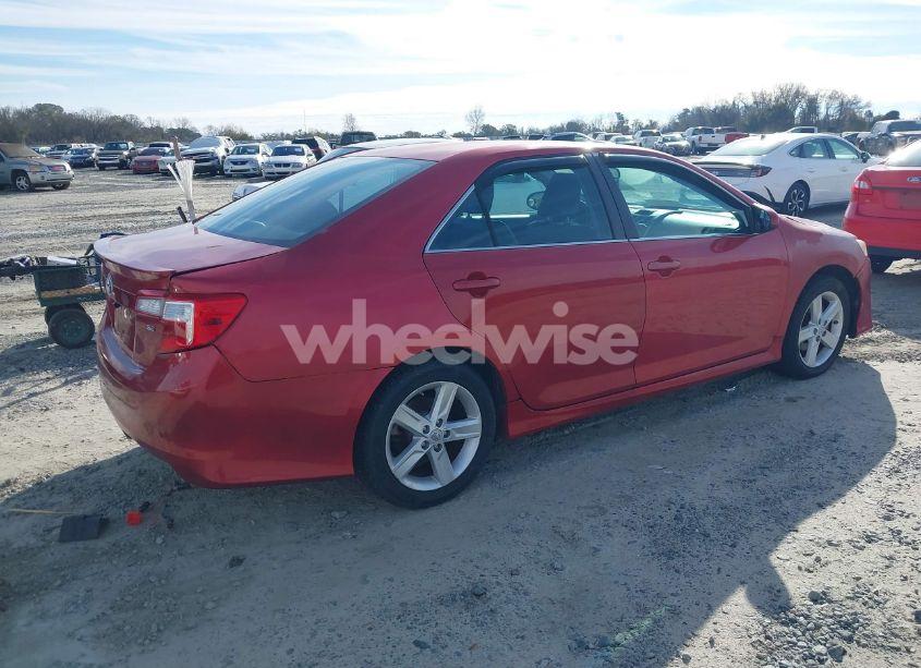Photo 4 of 2013 Toyota Camry L/SE/LE/XLE (VIN 4T1BF1FK1DU640198)