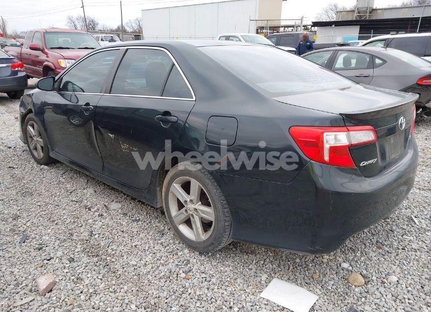 Photo 3 of 2013 Toyota Camry SE (VIN 4T1BF1FK1DU640556)