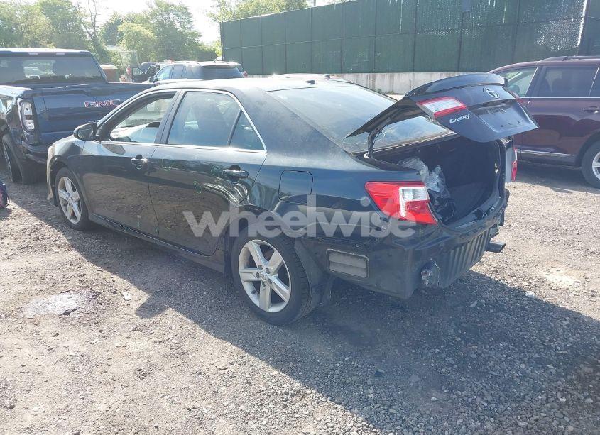 Photo 3 of 2013 Toyota Camry SE (VIN 4T1BF1FK1DU649242)