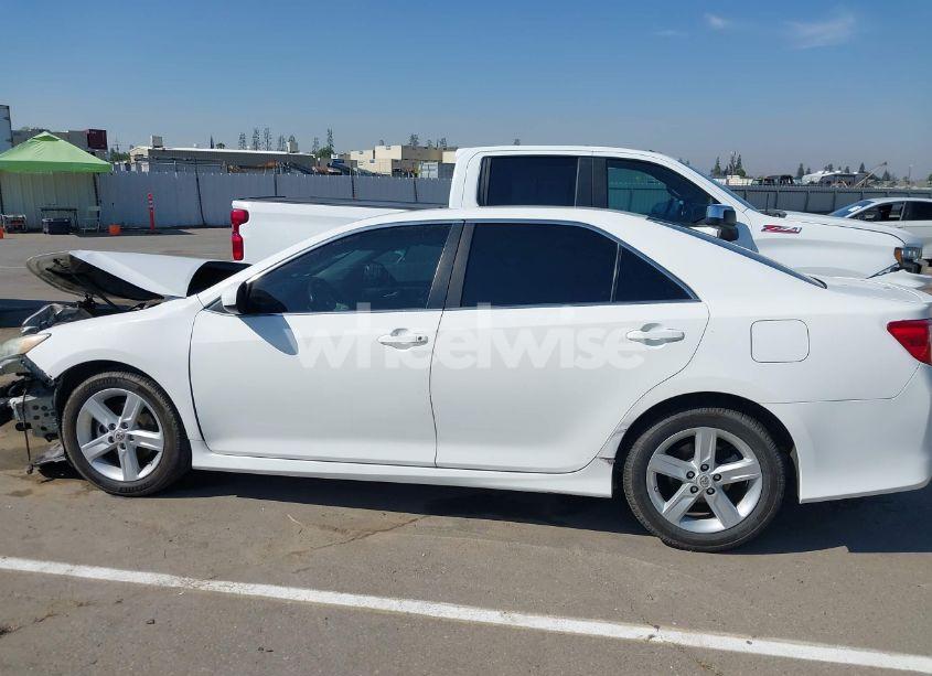 Photo 15 of 2013 Toyota Camry SE (VIN 4T1BF1FK1DU653565)