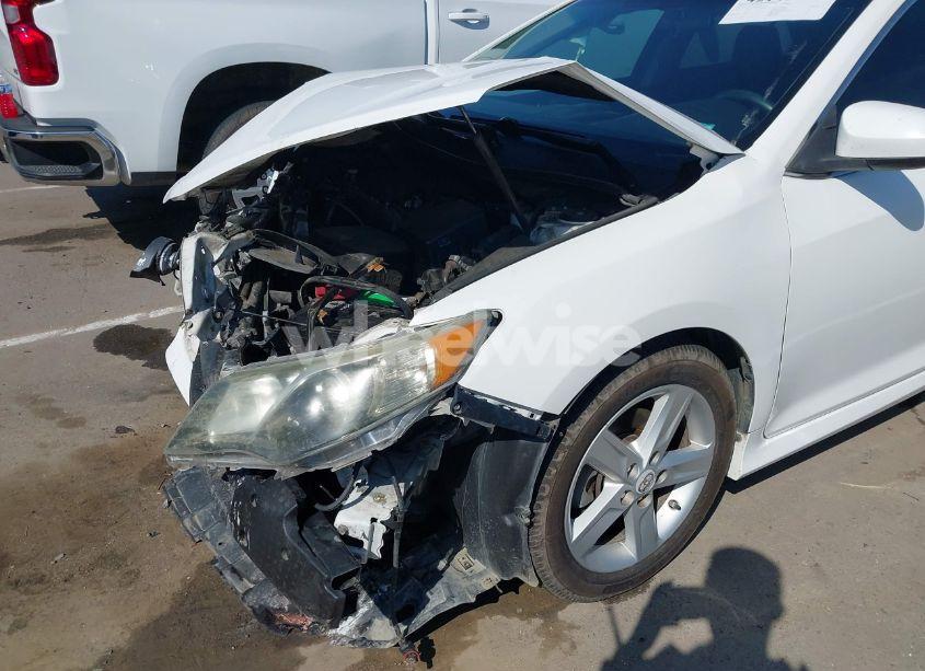 Photo 18 of 2013 Toyota Camry SE (VIN 4T1BF1FK1DU653565)