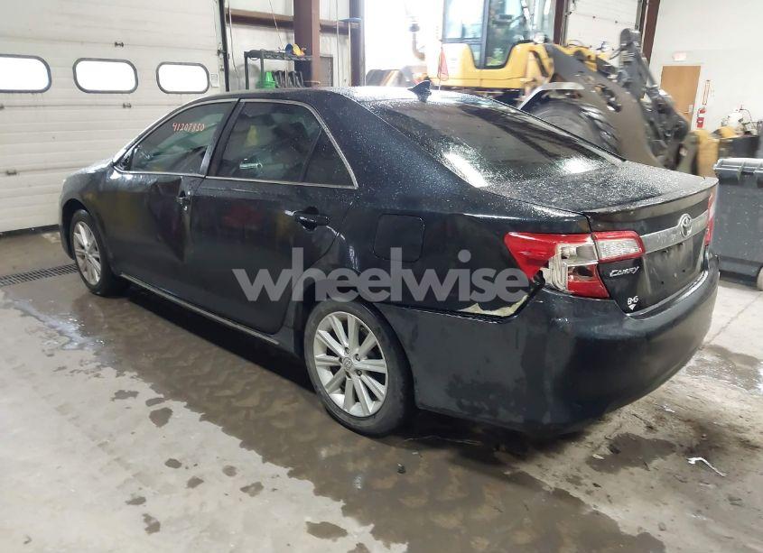 Photo 3 of 2013 Toyota Camry XLE (VIN 4T1BF1FK1DU669250)