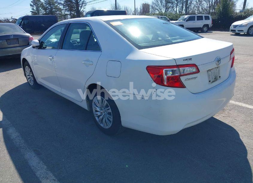 Photo 3 of 2013 Toyota Camry L (VIN 4T1BF1FK1DU680538)