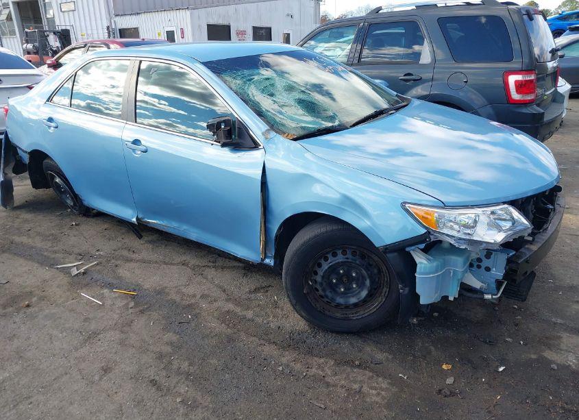 2013 Toyota Camry L (VIN 4T1BF1FK1DU681785) main photo